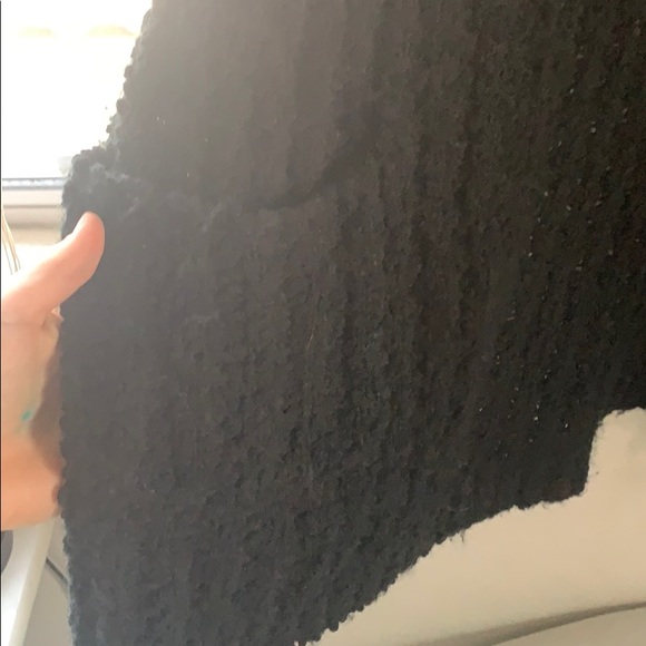 cute black sweater!! - Picture 4 of 4